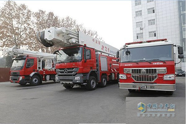 湖南华策汽车:火灾扑救再添“利器” 三门峡购置三辆奔驰底盘消防车