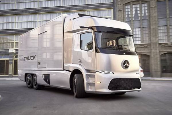 奔驰Actros-电动化、轻量化、智能化 未来已成定局